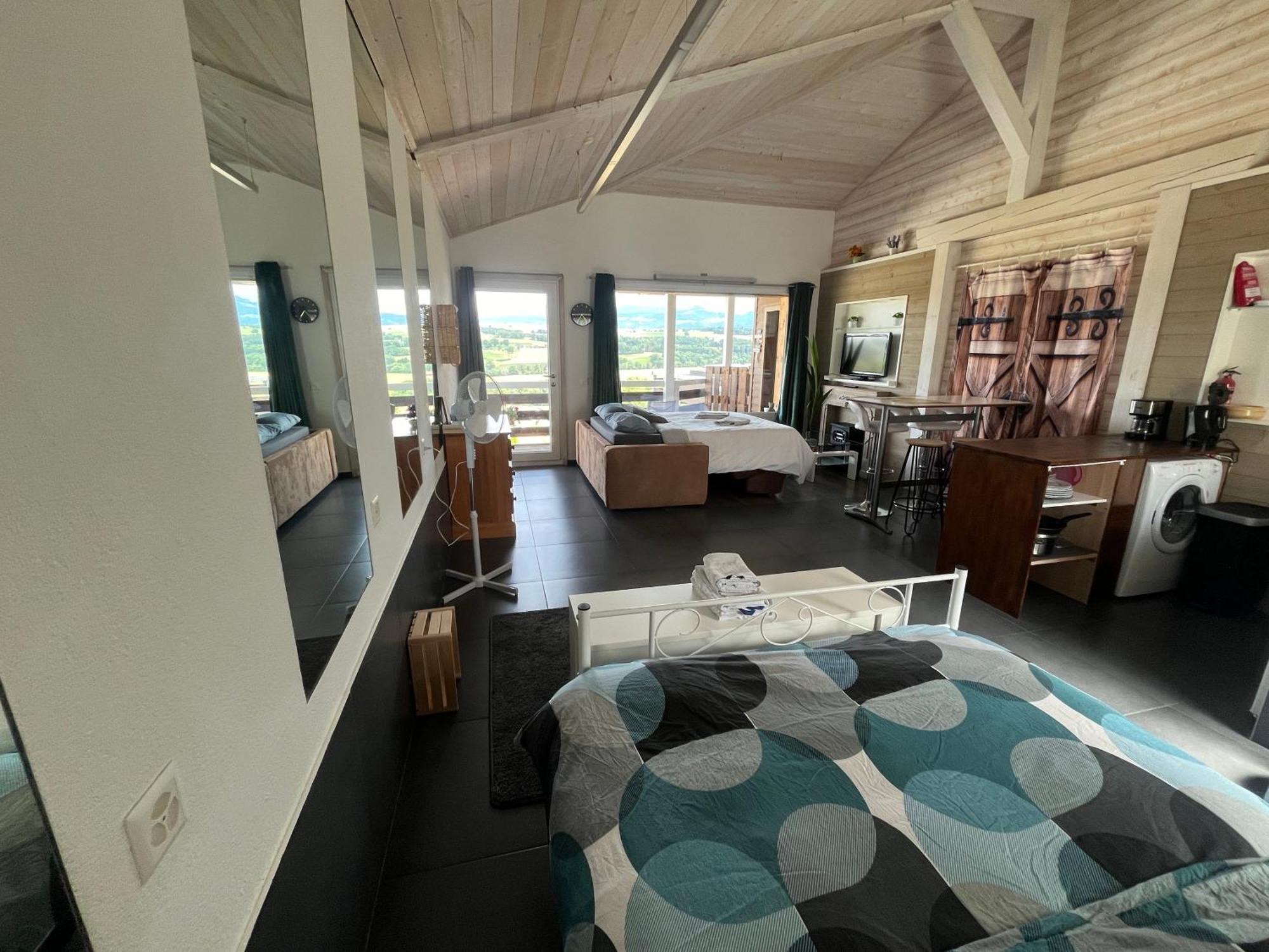 Appartamento Loft Des Milans, Petit Nid Douillet Perche Sur La Campagne Ecublens  Esterno foto